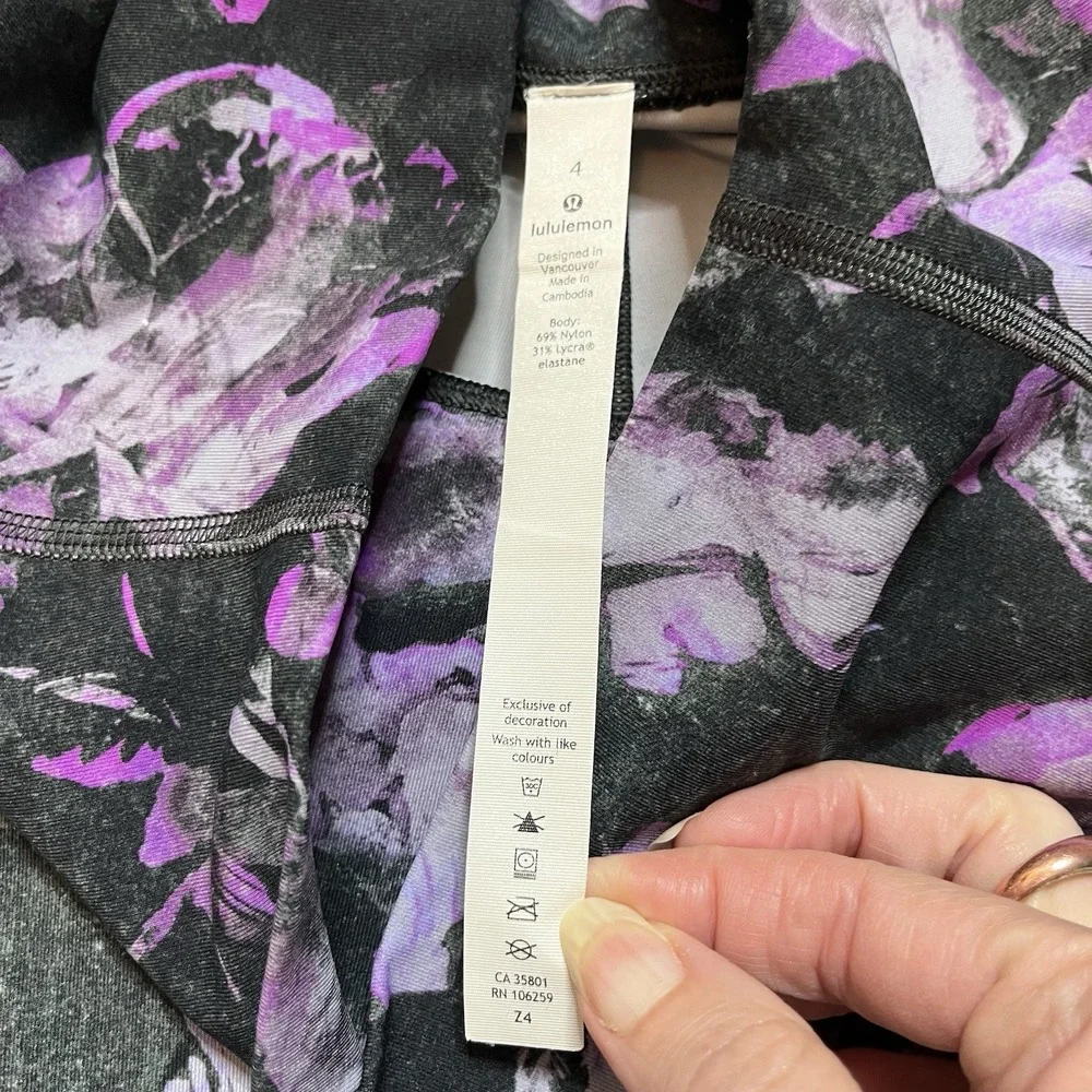 Lululemon Womens 4 Wunder Under Crop High Rise Scalloped Hem Black Purple Floral
